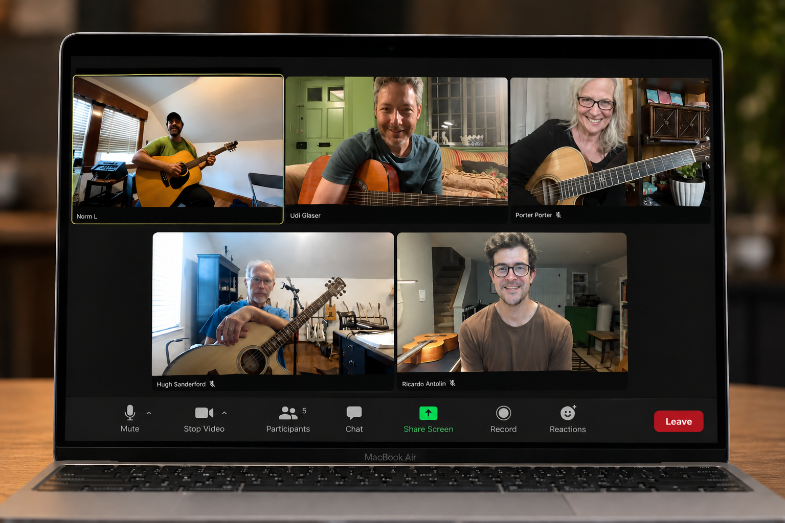 Work With Me 1 A live group guitar lesson with Udi Glaser and students on video